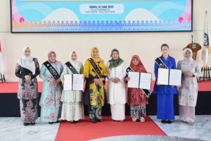 Bunda PAUD Provinsi Kepulauan Riau, Hj. Dewi Kumalasari Ansar, secara resmi melantik Bunda PAUD Kabupaten/Kota se-Kepri periode 2025–2030 dalam acara yang berlangsung di Gedung Dekranasda, Tanjungpinang, Senin (16/6).