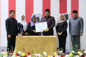 Bupati Bintan Roby Kurniawan menyampaikan apresiasi kepada DPRD atas kerja sama dan dukungan selama proses pembahasan Ranperda tersebut.