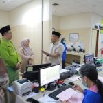 Ketua Dewan Perwakilan Rakyat Daerah (DPRD) Provinsi Kepulauan Riau, H. Iman Sutiawan, melakukan inspeksi mendadak (sidak) ke Rumah Sakit Umum Daerah (RSUD) Raja Ahmad Tabib, Senin (23/6/2025).