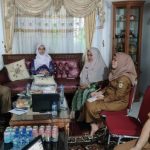 Ketua Dewan Kerajinan Nasional Daerah (Dekranasda) Kabupaten Natuna, Ny. Syafartidah Jarmin, turut serta dalam Rapat Konsolidasi Penentuan Produk Unggulan