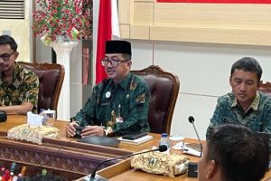 Pemerintah Kabupaten Natuna menyatakan komitmennya untuk mendukung penuh program beasiswa dari Universitas Riau Kepulauan (UNRIKA) sebagai langkah strategis