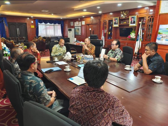 Pertemuan lintas OPD di ruang rapat Sekdaprov Kepri, Dompak, Tanjungpinang, Kamis 19.6.2025. Sumber DKP Kepri Pertemuan lintas OPD di ruang rapat Sekdaprov Kepri, Dompak, Tanjungpinang, Kamis 19.6.2025. Sumber DKP Kepri