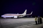 Presiden Prabowo bersama rombongan terbatas bertolak menuju Singapura dari Pangkalan TNI AU Halim Perdanakusuma, Jakarta, pada Minggu sore, 15 Juni 2025. (Foto: BPMI Setpres)