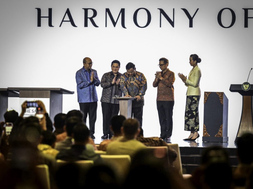 Saya ingin menyampaikan terima kasih dan penghargaan kepada semua pihak yang telah merintis pembangunan KEK ini.