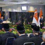 Presiden Prabowo Subianto dan Perdana Menteri (PM) Singapura Lawrence Wong melakukan pernyataan pers bersama usai Leaders’ Retreat yang digelar di Parliament House, Singapura, pada Senin, 16 Juni 2025. (Foto: BPMI Setpres) Read more: https://setkab.go.id/presiden-prabowo-tegaskan-komitmen-perkuat-kerja-sama-dengan-singapura-lewat-leaders-retreat-perdana/