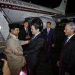 Presiden Republik Indonesia Prabowo Subianto tiba di Singapura pada Minggu malam, 15 Juni 2025. (Foto: BPMI Setpres) Read more: https://setkab.go.id/tiba-di-singapura-presiden-prabowo-disambut-langsung-oleh-pm-lawrence-wong/