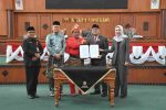 Rapat Paripurna ini menjadi langkah penting dalam menyelaraskan regulasi daerah dengan kebijakan nasional