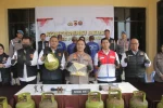 Satreskrim Polres Purwakarta membongkar praktik penyuntikan ulang gas elpiji subsidi 3 kg ke tabung non-subsidi, Kamis (17/7/2025).
