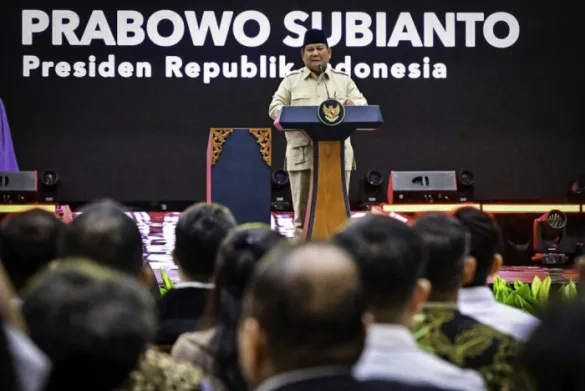 Presiden Prabowo Subianto menyampaikan sambutannya pada Kongres Partai Solidaritas Indonesia (PSI) 2025 yang digelar Minggu, 20 Juli 2025 di Edutorium Universitas Muhammadiyah Surakarta, Kota Surakarta, Provinsi Jawa Tengah. (Foto: BPMI Setpres)Read more: https://setkab.go.id/cadangan-beras-capai-42-juta-ton-presiden-prabowo-tegaskan-komitmen-jaga-kedaulatan-pangan/