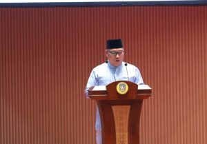 Rapat dipimpin Wakil Ketua III DPRD Kepri H. Bakhtiar, MA dan dihadiri oleh Wakil Gubernur Kepri, Nyanyang Haris Pratamura, SE., M.Si., yang menyampaikan langsung tanggapan pemerintah.