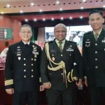 Dua perwira TNI, berhasil menyelesaikan program Defence and Strategic Studies Course