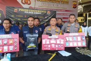Satuan Reserse Narkoba Polres Cimahi berhasil mengungkap 21 kasus peredaran narkotika di wilayah Kota Cimahi dan Kabupaten Bandung Barat