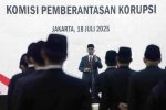 Komisi Pemberantasan Korupsi (KPK) kembali memperkuat upaya pemberantasan korupsi dengan melantik dan mengambil sumpah 40 insan KPK