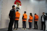 KPK kembali menahan empat orang tersangka dalam kasus dugaan tindak pidana korupsi berupa pemerasan dan gratifikasi