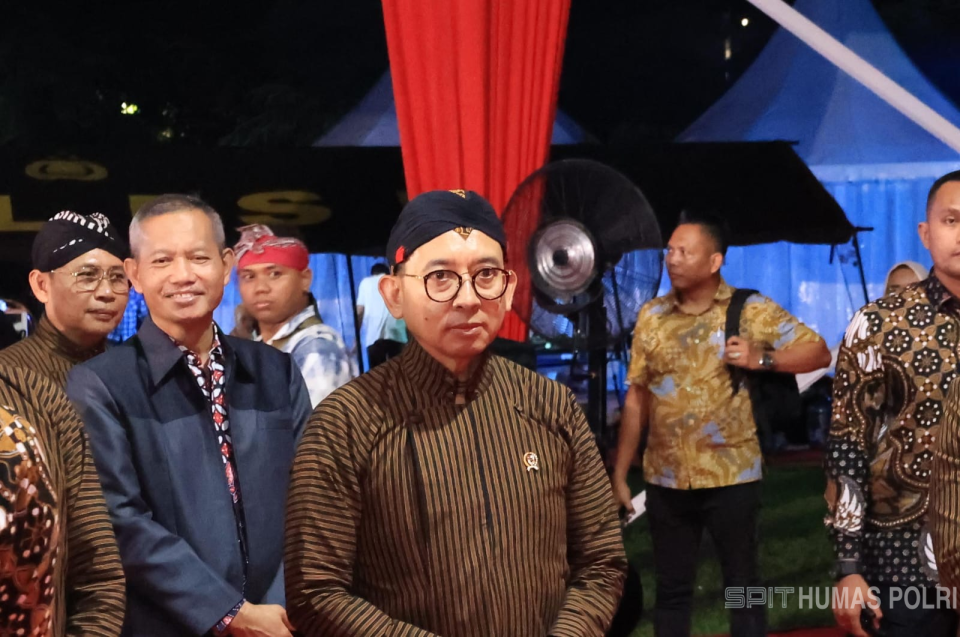 Menteri Kebudayaan Fadli Zon mengapresiasi langkah Kepolisian Republik Indonesia dalam melestarikan budaya bangsa melalui pagelaran wayang kulit