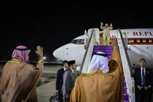 Presiden Republik Indonesia, Prabowo Subianto, resmi mengakhiri kunjungan kenegaraannya di Kerajaan Arab Saudi dan bertolak meninggalkan Jeddah pada Kamis, 3 Juli 2025
