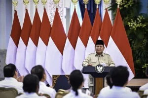 Presiden Prabowo Subianto secara resmi meluncurkan logo dan tema peringatan Hari Ulang Tahun ke-80 Kemerdekaan Republik Indonesia (RI) di Istana Negara, Jakarta, pada Rabu, 23 Juli 2025. (Foto: BPMI Setpres) Read more: https://setkab.go.id/luncurkan-logo-dan-tema-hut-ke-80-ri-presiden-prabowo-ajak-masyarakat-rayakan-dengan-semangat-dan-kebersamaan/