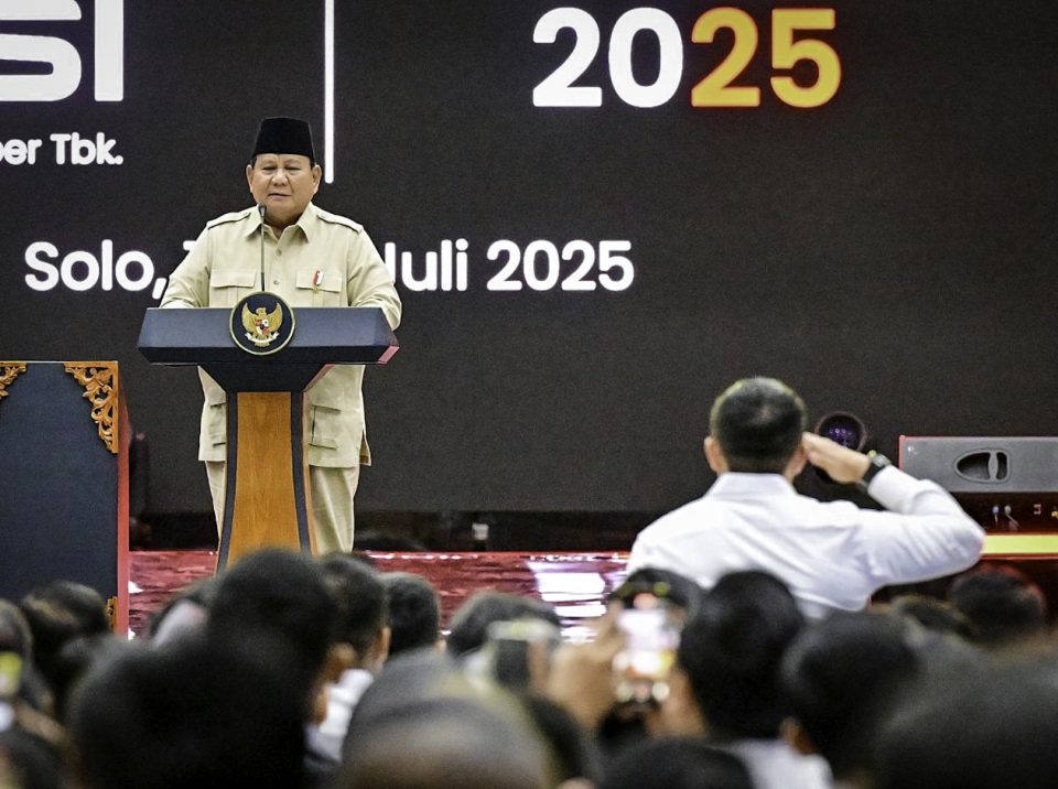 Presiden RI Prabowo Subianto memaparkan sejumlah capaian strategis pemerintahannya dalam Kongres Partai Solidaritas Indonesia (PSI) 2025 yang digelar di Edutorium Universitas Muhammadiyah Surakarta, Minggu malam (20/7/2025).