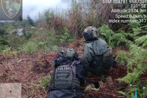 Satgas Operasi Damai Cartenz-2025 berhasil melumpuhkan Enos Tipagau, salah satu buronan utama dari Kelompok Kriminal Bersenjata (KKB) Papua,
