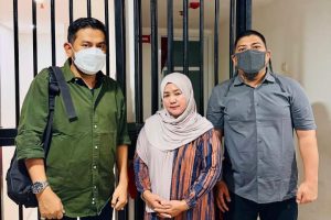Tim Satgas Intelijen Reformasi dan Inovasi (SIRI) Kejaksaan Agung bersama Kejaksaan Tinggi Sulawesi Selatan berhasil mengamankan seorang buronan tindak pidana perpajakan asal Kejaksaan Tinggi Papua, Senin (30/6), sekitar pukul 00.00 WITA.
