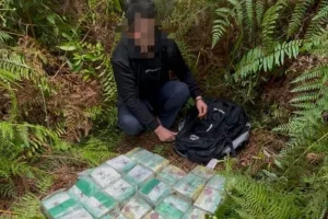 Seluruh barang bukti kemudian diserahkan kepada Subdirektorat IV Direktorat Tindak Pidana Narkoba Bareskrim Polri