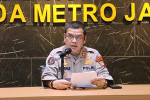 Wakil Direktur Reserse Siber Polda Metro Jaya, AKBP Fian Yunus, menjelaskan bahwa pengungkapan kasus ini bermula dari informasi masyarakat yang diterima pada 12 Juli 2025