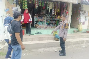 Setibanya di lokasi, petugas segera melakukan olah TKP