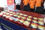 Direktorat Reserse Narkoba Polda Sulawesi Tengah menggagalkan penyelundupan 30 kilogram sabu di pesisir Desa Kapas, Tolitoli, Kamis (24/7).