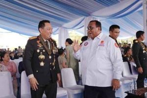 Kapolri Jenderal Polisi Drs. Listyo Sigit Prabowo menerima penghargaan tertinggi dari organisasi buruh dunia, International Trade Union Confederation (ITUC), dalam acara akbar yang digelar di Indonesia Arena, Jakarta, Kamis (10/7/2025).