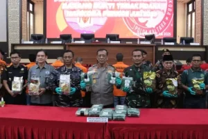Dalam konferensi pers yang digelar pada Jumat (25/07/2025), Kapolda Kaltara Irjen Pol. Hary Sudwijanto, S.I.K., M.Si., mengumumkan pengungkapan empat kasus narkotika sepanjang bulan Juli 2025.