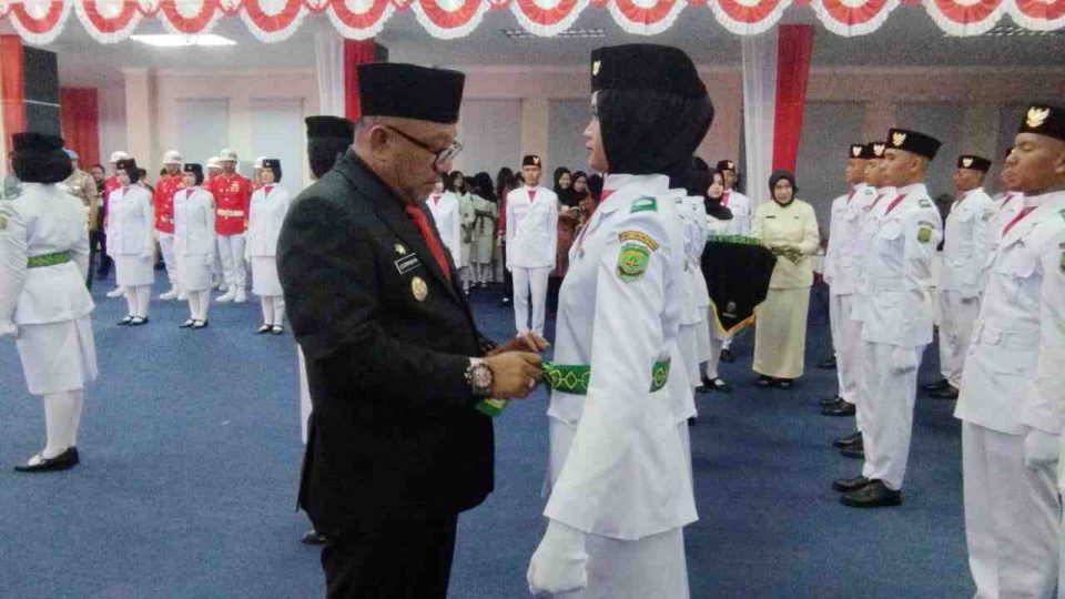 Sebanyak 48 pelajar terbaik Kota Tanjungpinang, terdiri dari 24 putra dan 24 putri, resmi dikukuhkan sebagai Pasukan Pengibar Bendera Pusaka (Paskibraka) Kota Tanjungpinang Tahun 2025.