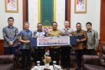 Pembangunan Jembatan Batam-Bintan kembali mendapat angin segar. Perusahaan konstruksi raksasa asal Tiongkok, China Road And Bridge Corporation (CRBC), menyatakan minat untuk berinvestasi dalam proyek strategis nasional tersebut.Rabu (27/8).