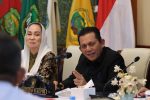 Gubernur Kepulauan Riau (Kepri) Ansar Ahmad menegaskan kesiapan Kabupaten Natuna untuk menjadi pintu gerbang ekspor-impor di kawasan perbatasan.Senin (25/8/2025).