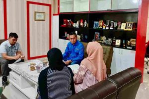 Sekretaris Daerah (Sekda) Kota Tanjungpinang, Zulhidayat, menerima kunjungan perwakilan BPJS Kesehatan di ruang pertemuan Bappelitbang, Jumat (1/8/2025).