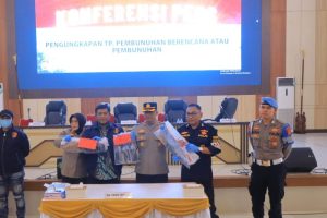 Direktorat Reserse Kriminal Umum (Ditreskrimum) Polda Lampung mengungkap kasus pembunuhan berencana