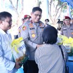 Polda Metro Jaya menggelar Gerakan Pangan Murah di Lapangan Presisi Ditlantas, Jakarta Selatan, Senin (11/8/2025).