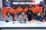 Polres Ngawi berhasil mengungkap praktik penjualan ilegal pupuk bersubsidi jenis phonska seberat 17,8 ton atau 356 sak, dalam kasus ini, tujuh orang ditetapkan sebagai tersangka, termasuk dua sopir pengangkut asal Sampang, Madura.Sabtu (16/8/2025),