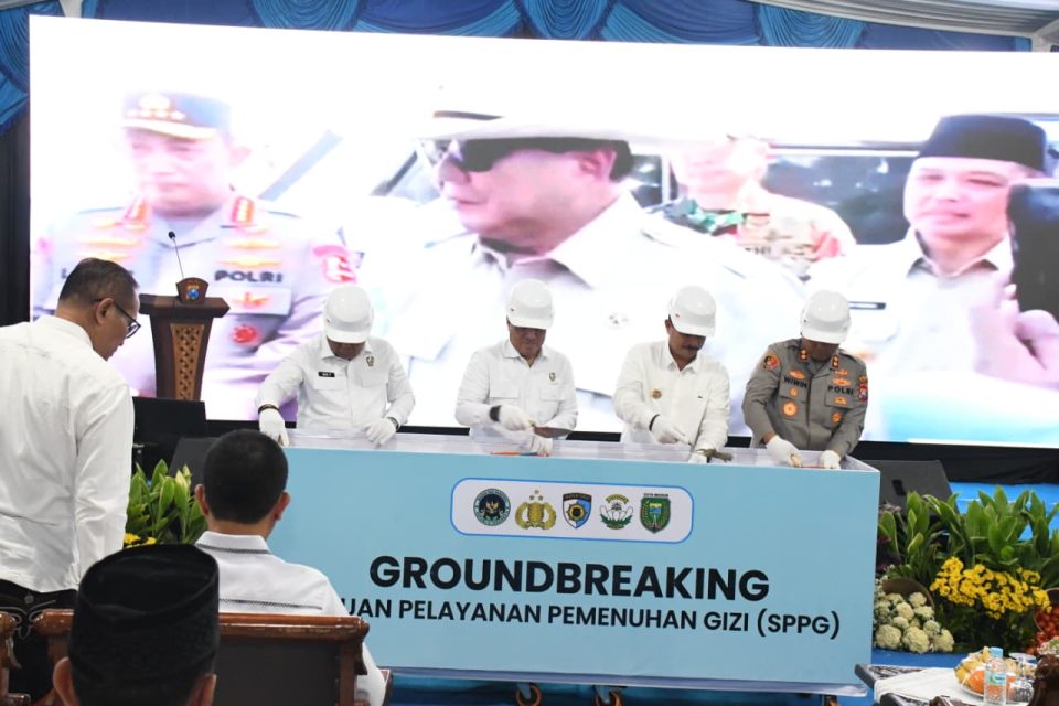 Polri menegaskan komitmennya mewujudkan Asta Cita Presiden Prabowo Subianto, khususnya peningkatan gizi anak bangsa, melalui akselerasi Program Makan Bergizi Gratis (MBG).