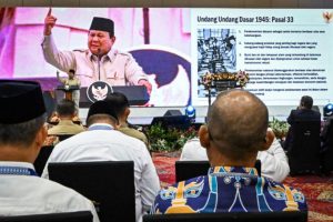 Presiden Republik Indonesia Prabowo Subianto menegaskan kembali pentingnya Pasal 33 Undang-Undang Dasar 1945 sebagai pedoman utama dalam pembangunan ekonomi nasional, Hal tersebut disampaikan saat membuka APKASI Otonomi Expo Tahun 2025 di ICE BSD, Tangerang, Provinsi Banten, Kamis (28/8).