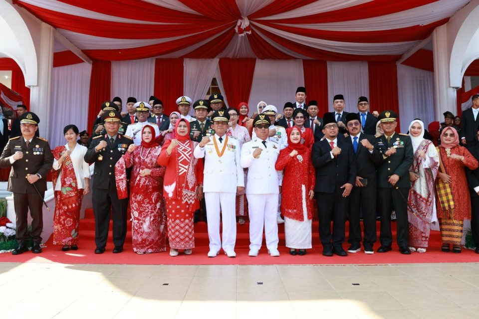 Puncak peringatan Hari Ulang Tahun (HUT) ke-80 Kemerdekaan Republik Indonesia Tingkat Provinsi Kepulauan Riau tahun 2025 digelar dengan upacara pengibaran bendera Merah Putih di halaman Gedung Daerah, Kota Tanjungpinang, Minggu (17/8/2025) pukul 08.00 WIB.
