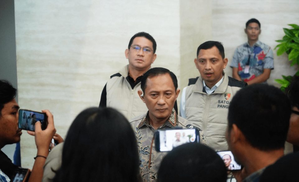 Stok beras di pasar kembali normal setelah sempat langka dan mengalami lonjakan harga akibat penegakan hukum terhadap beras premium yang tidak memenuhi standar mutu.