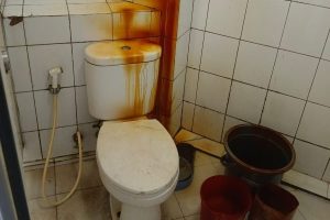 Rumah Sakit Umum Provinsi (RSUP) Ahmad Thabib, yang merupakan rumah sakit rujukan utama di Provinsi Kepulauan Riau, menuai protes dari pasien dan keluarga pasien terkait.pada Minggu (24/8/2025).