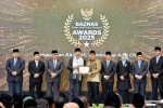 Wakil Gubernur Kepulauan Riau, Nyanyang Haris Pratamura, menerima penghargaan dari Badan Amil Zakat Nasional (Baznas) RI pada ajang Baznas Awards 2025 yang digelar di Grand Mercure Ancol, Jakarta, Kamis (28/8/2025).