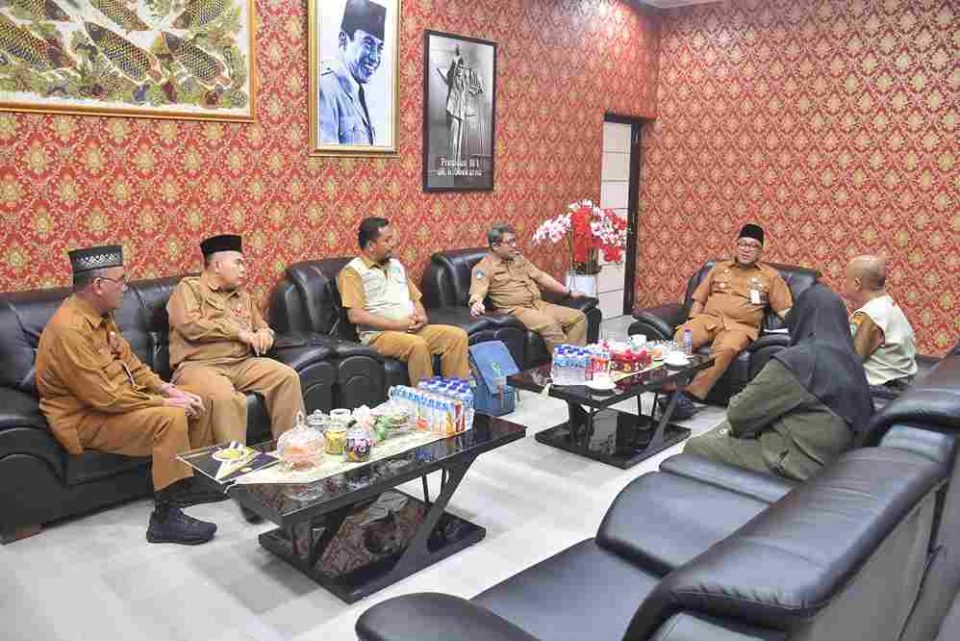 Wali Kota Tanjungpinang, Lis Darmansyah, menerima audiensi Pengurus Wilayah Ikatan Guru Vokasi Indonesia Maju