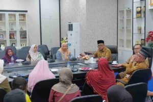 Wali Kota Tanjungpinang, Lis Darmansyah, memastikan Sekolah Dasar Negeri (SDN) 001 Tanjungpinang Barat tetap melaksanakan kegiatan belajar mengajar. Selasa (26/8/2025).
