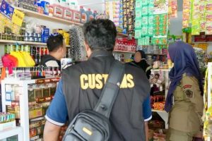 Bea Cukai Tanjung Balai Karimun bersama Satpol PP Kabupaten Karimun menggelar Operasi Gurita pada 18–24 Agustus 2025 untuk memberantas peredaran rokok ilegal.Karimun, 04-09-2025.