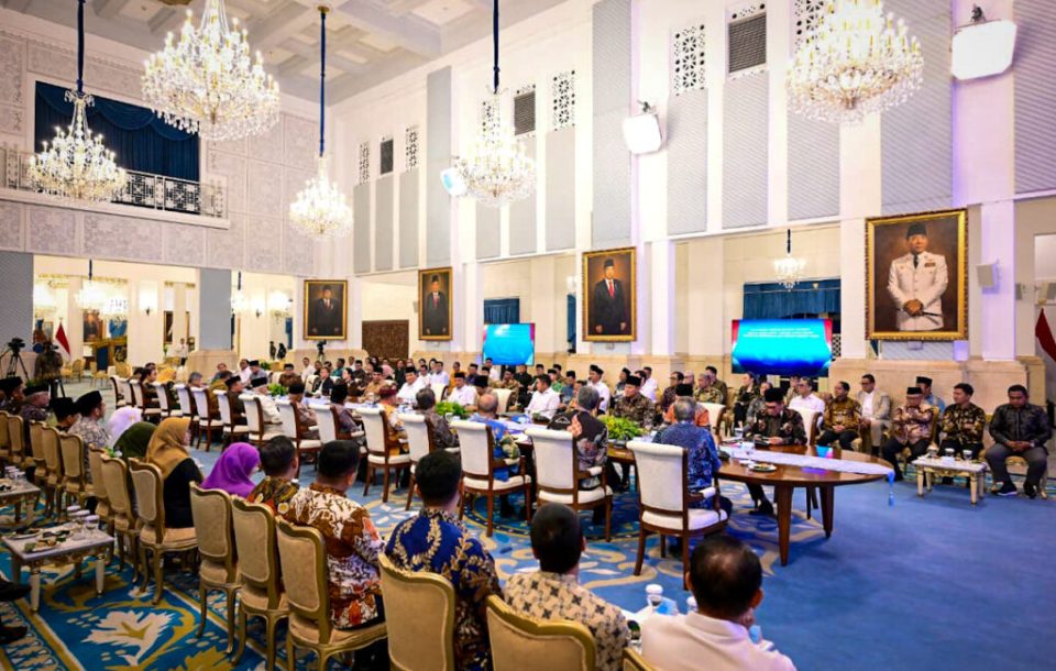 Presiden Republik Indonesia Prabowo Subianto menggelar silaturahmi dengan tokoh lintas agama, pimpinan partai politik, pimpinan serikat buruh, serta organisasi kepemudaan lintas iman di Istana Negara, Jakarta, Senin (1/9/2025).(Foto: BPMI Setpres)