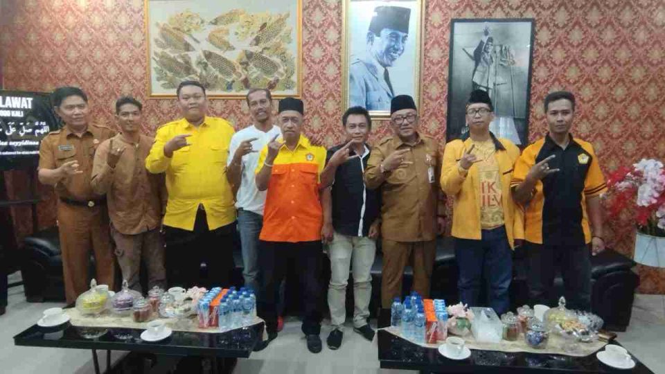 Wali Kota Tanjungpinang, Lis Darmansyah, menerima audiensi pengurus Barisan Muda Kosgoro 1957 Kota Tanjungpinang di ruang kerjanya, Selasa (2/9/2025).