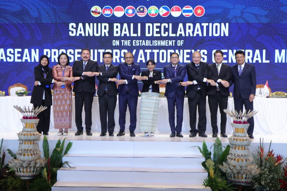 Komitmen ASEAN Perkuat Kerja Sama Hukum Transnasional