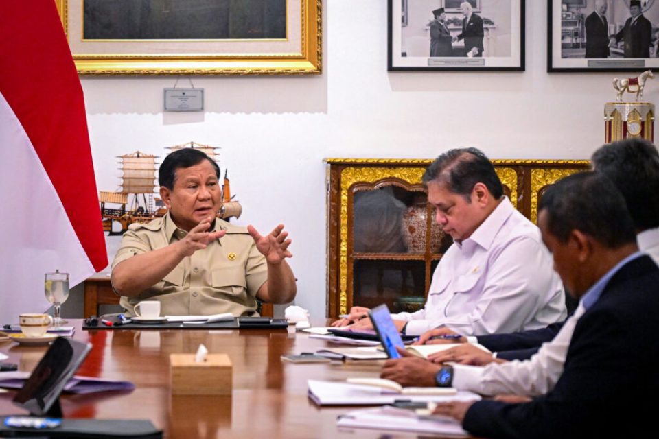 Delapan Program Akselerasi Pembangunan.
